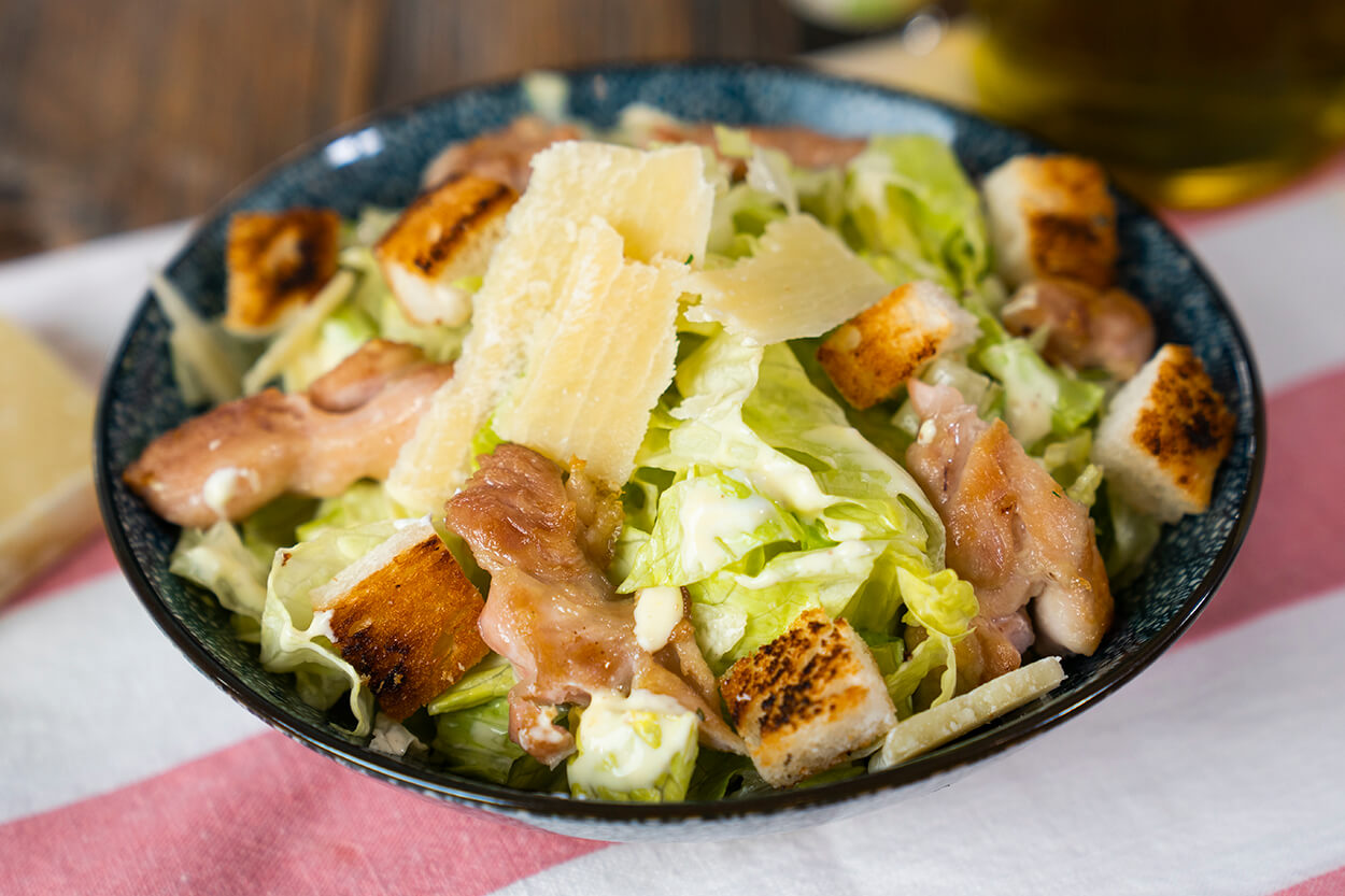 TAVUKLU SEZAR SALATA