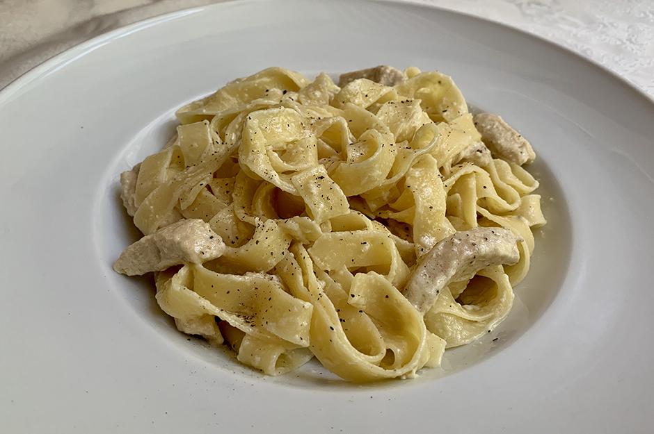 TAVUKLU FETTUCINE