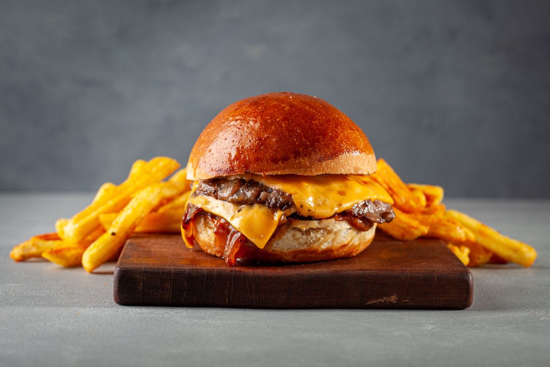 CHEDDAR BURGER